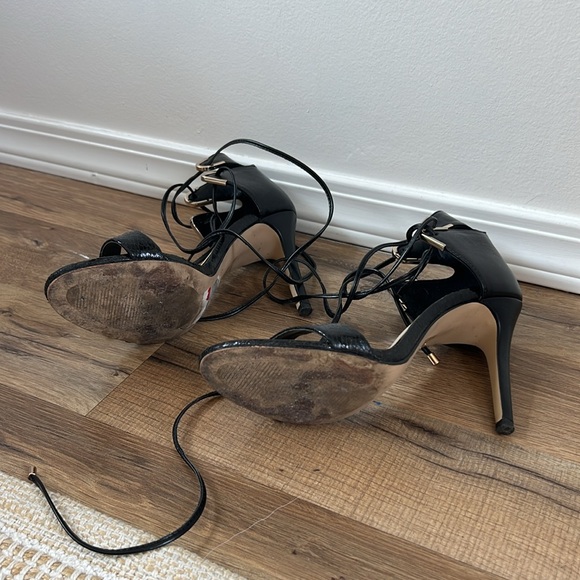 Lace Up Snake Pattern Heel - Picture 3 of 3